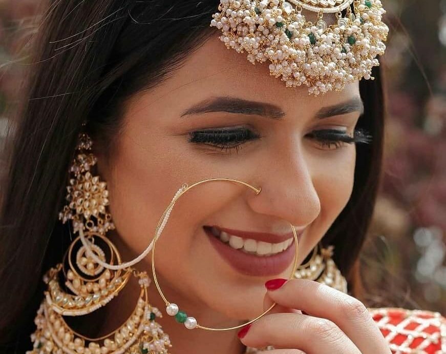 adorn antique jewellery like a vintage bride